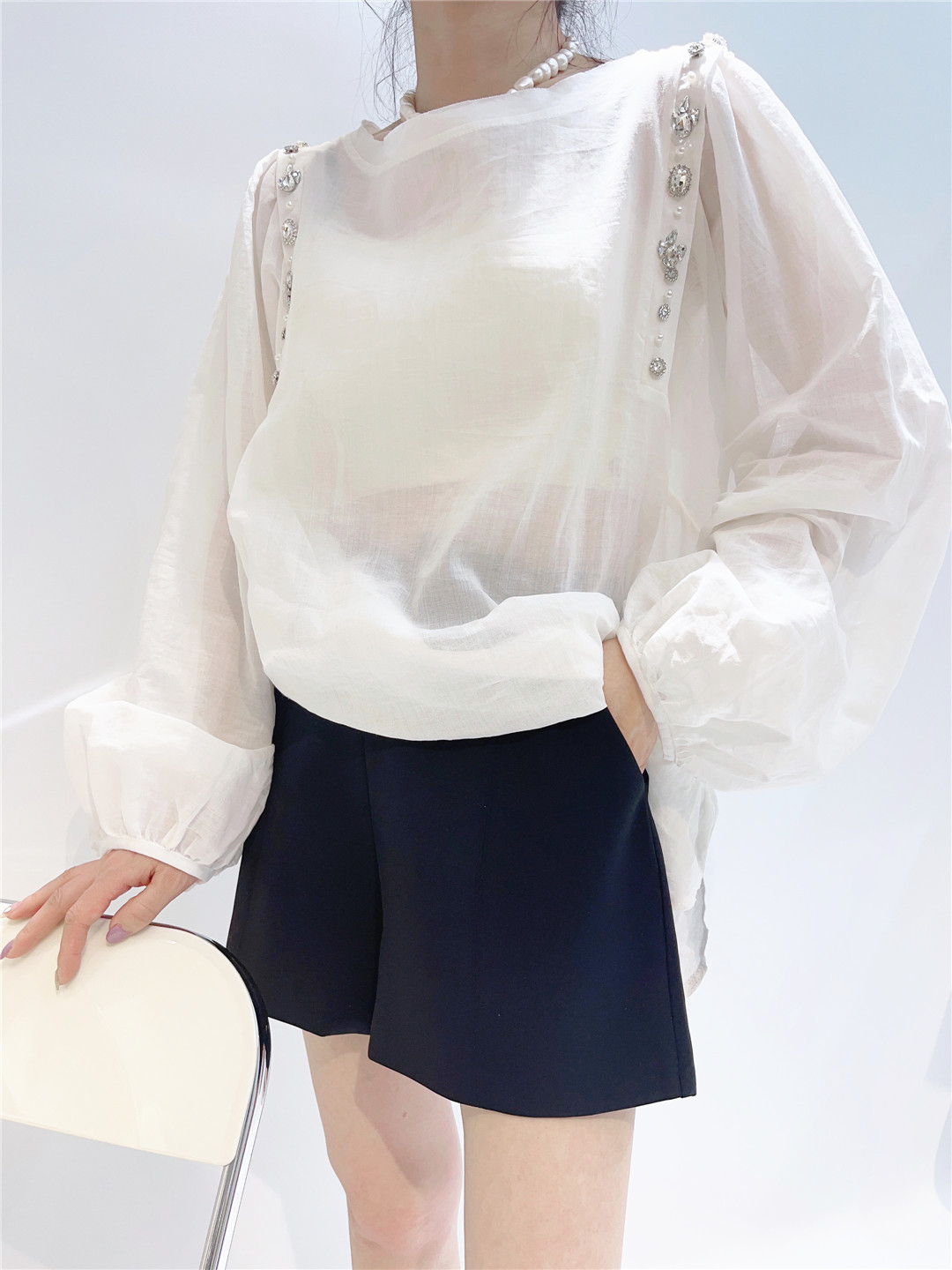 2023年色彩鲜艳风格千城女装多巴胺穿搭