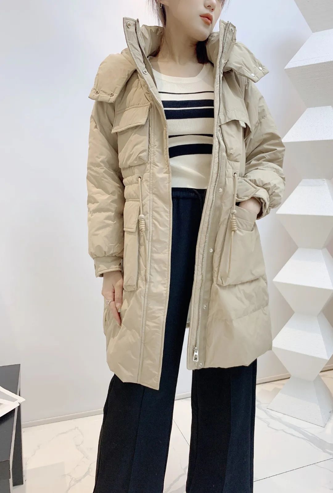 2022年冬季加厚保暖外套细腻柔暖闪耀暖暖的冬季漂亮女装