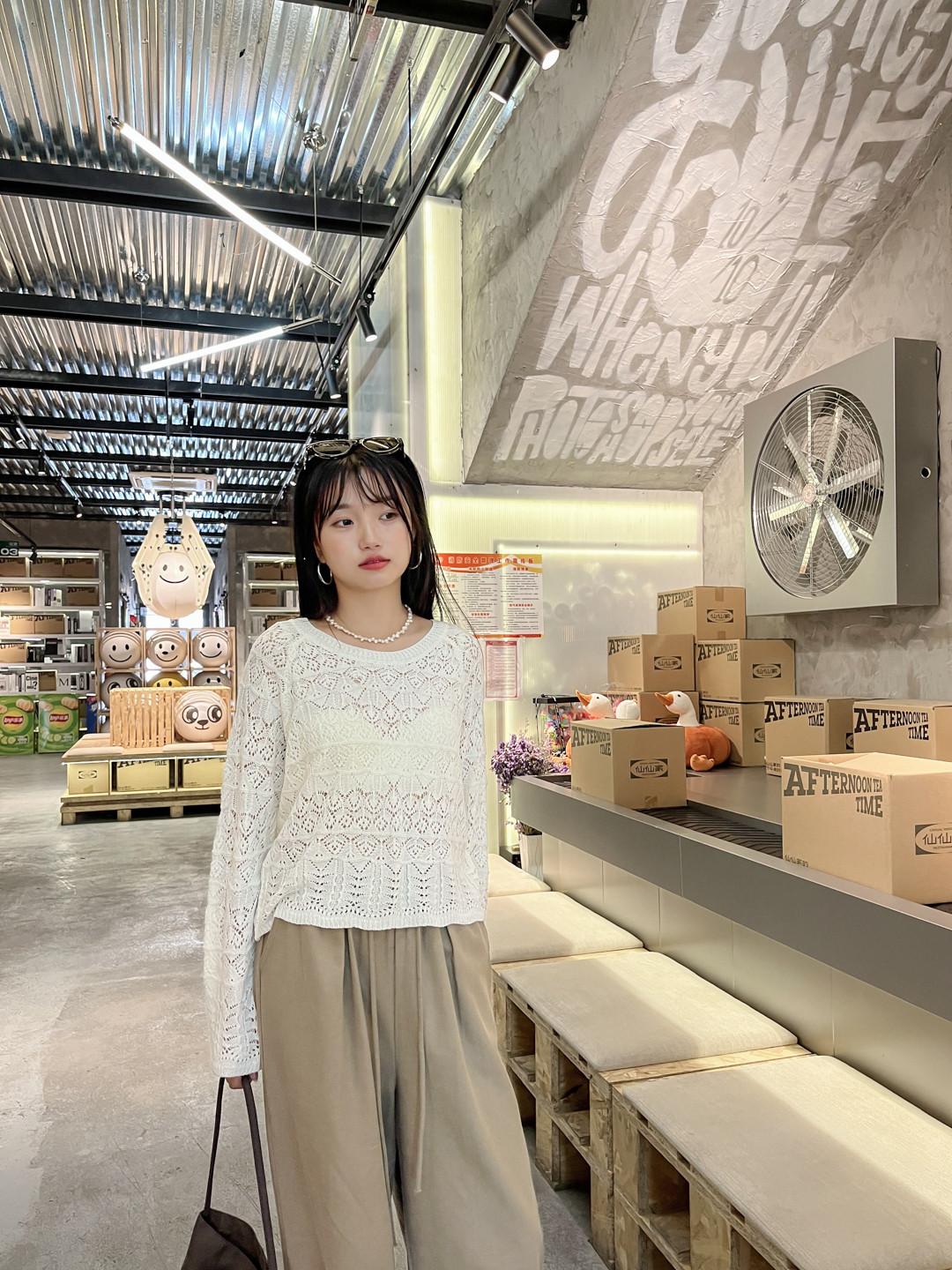 大连市中山区胜利广场千城女时装连锁店.jpg