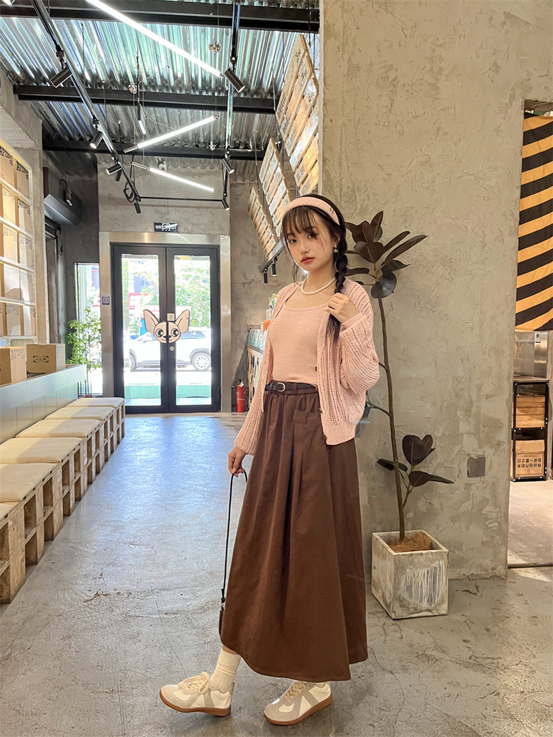 大连市中山区胜利广场千城女时装连锁店.jpg