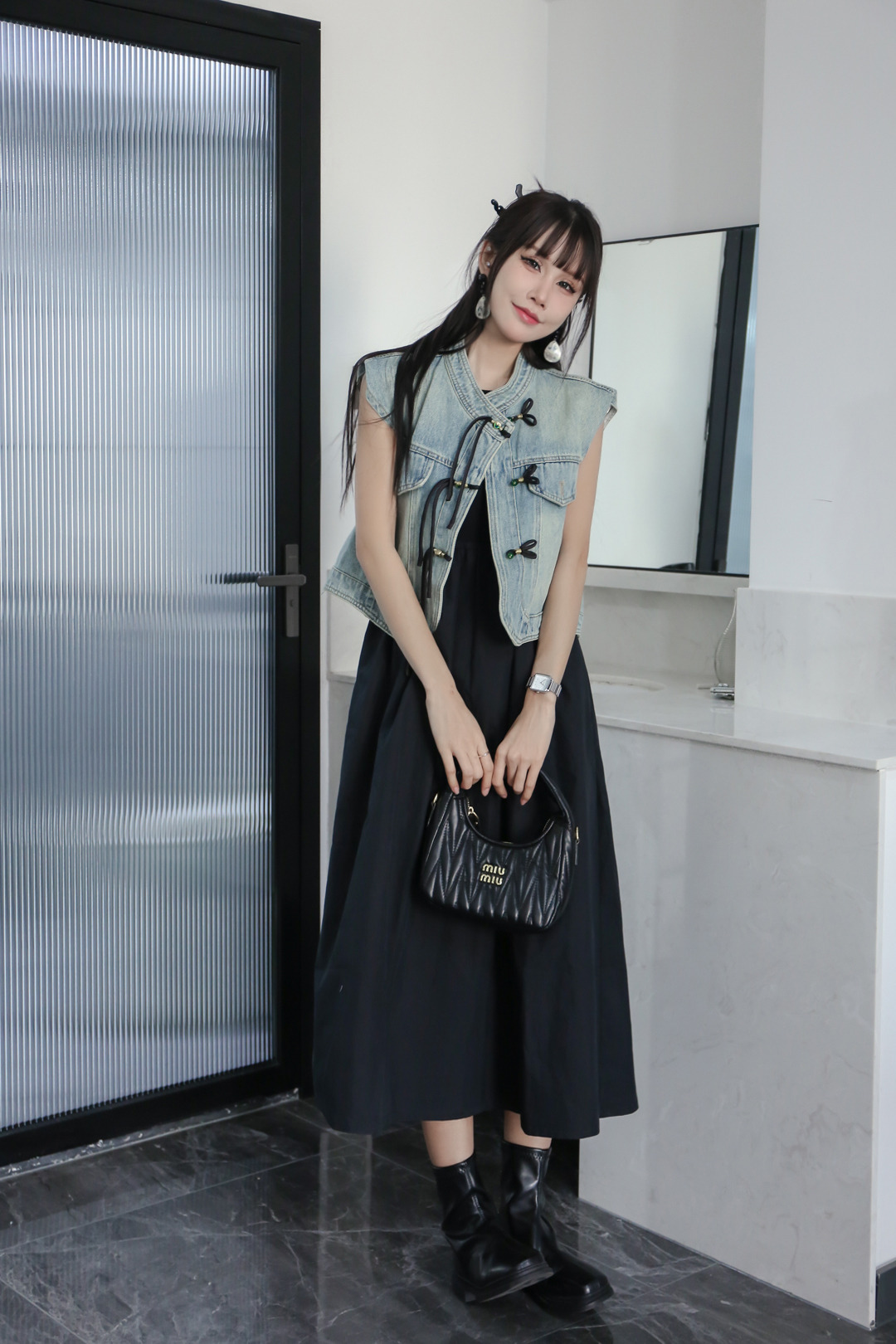 探索四月最新活力千城时尚女装穿搭趋势