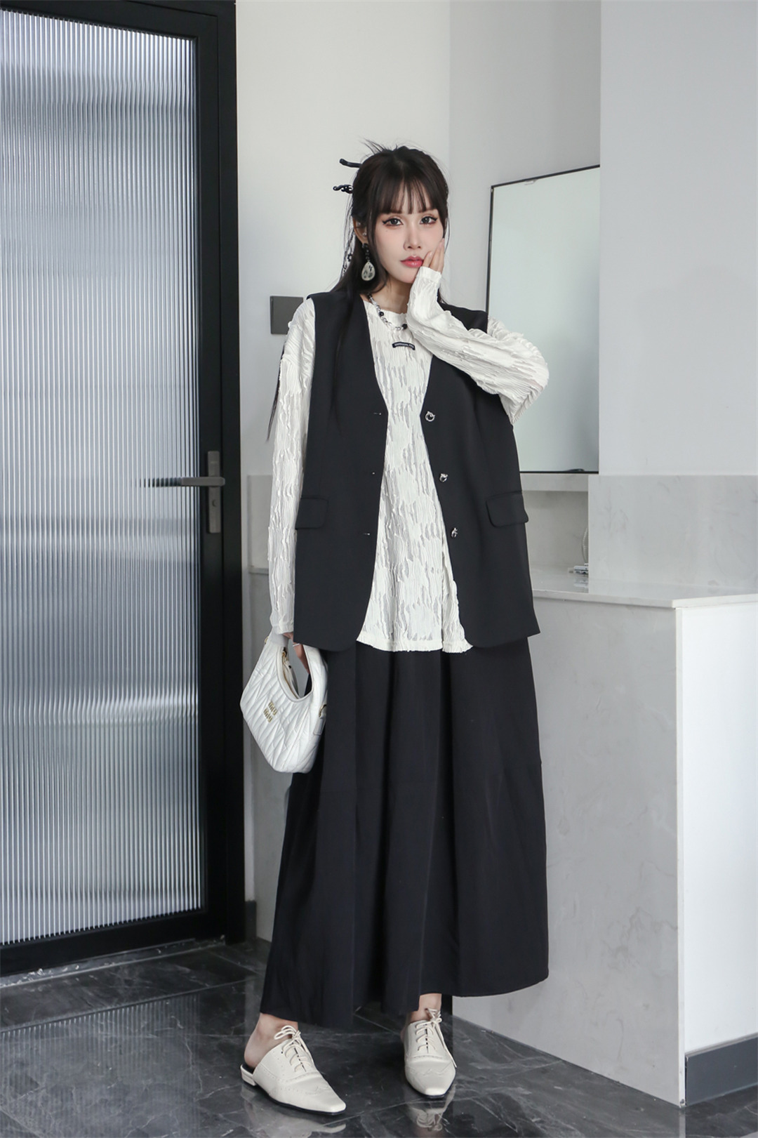 探索四月最新活力千城时尚女装穿搭趋势