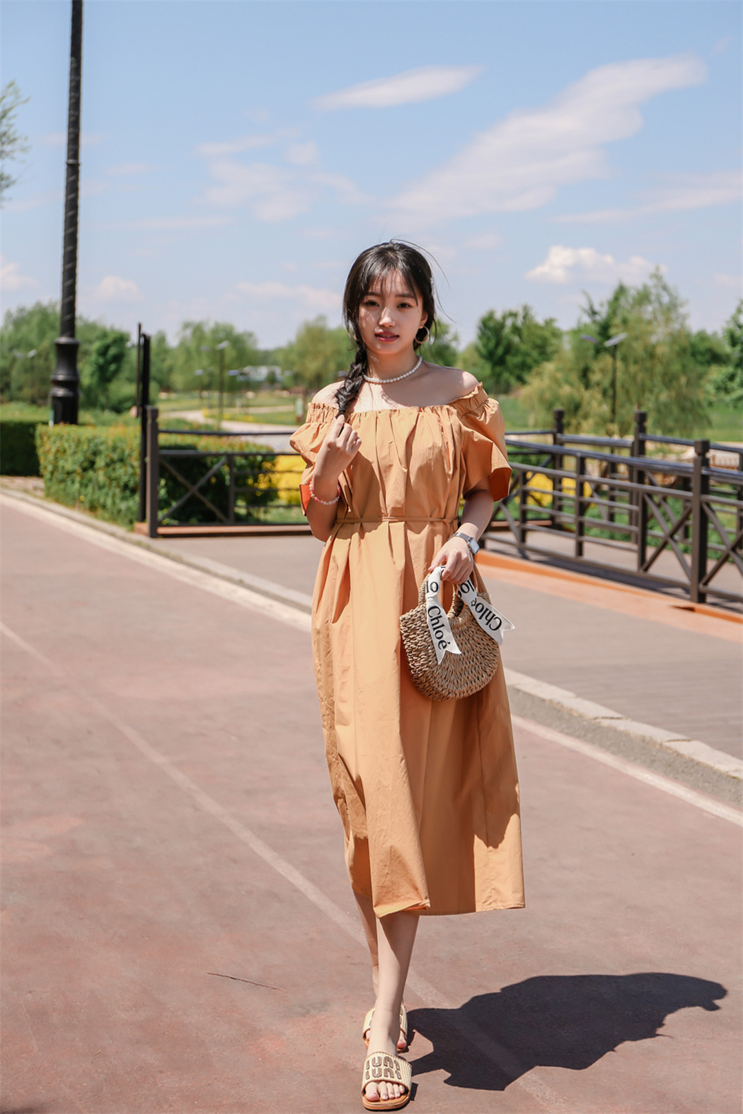 河北省秦皇岛市海港区新区千城时尚女装