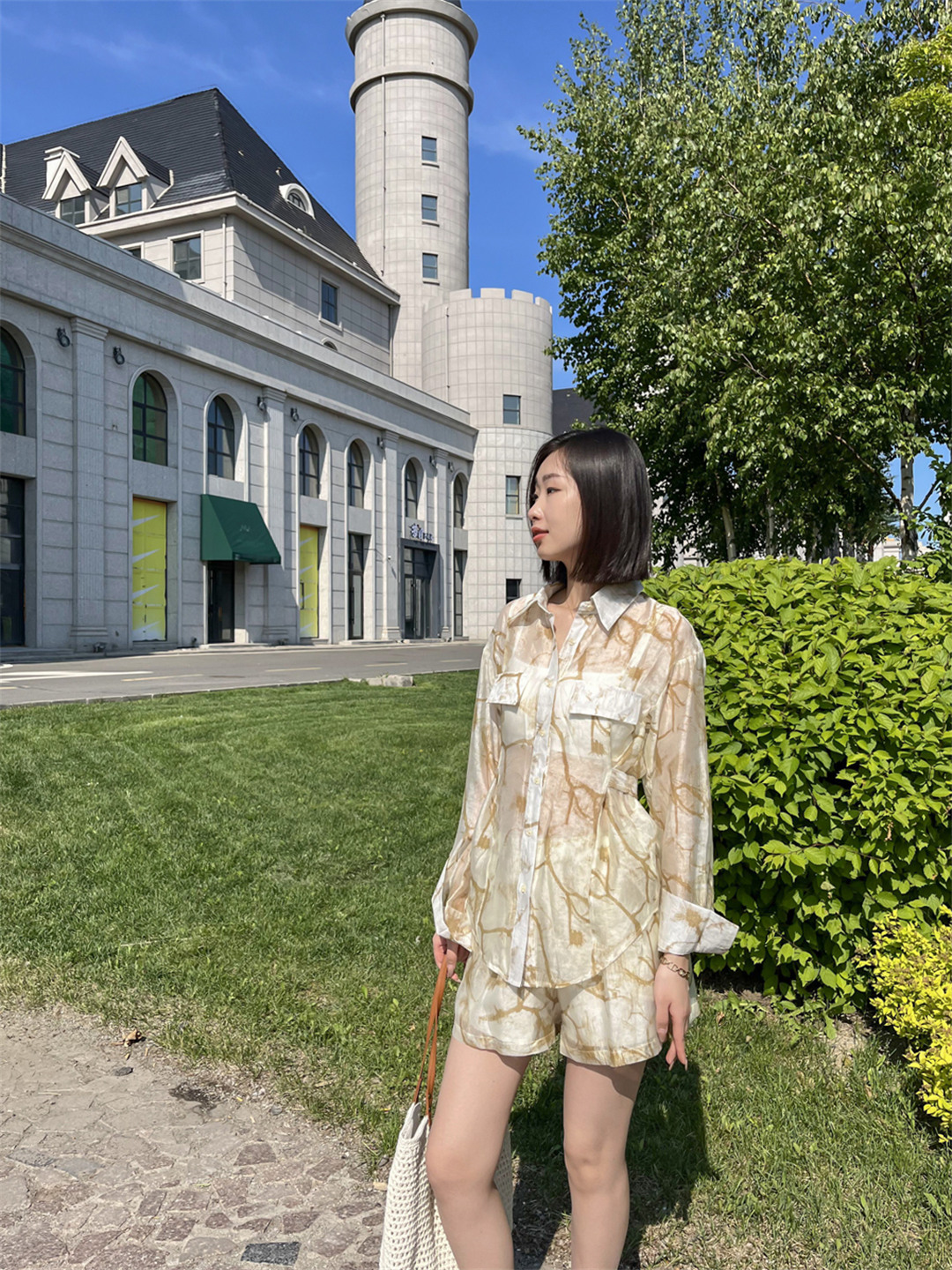 松江鹿都国际商业广场WHITEMOON白月女装