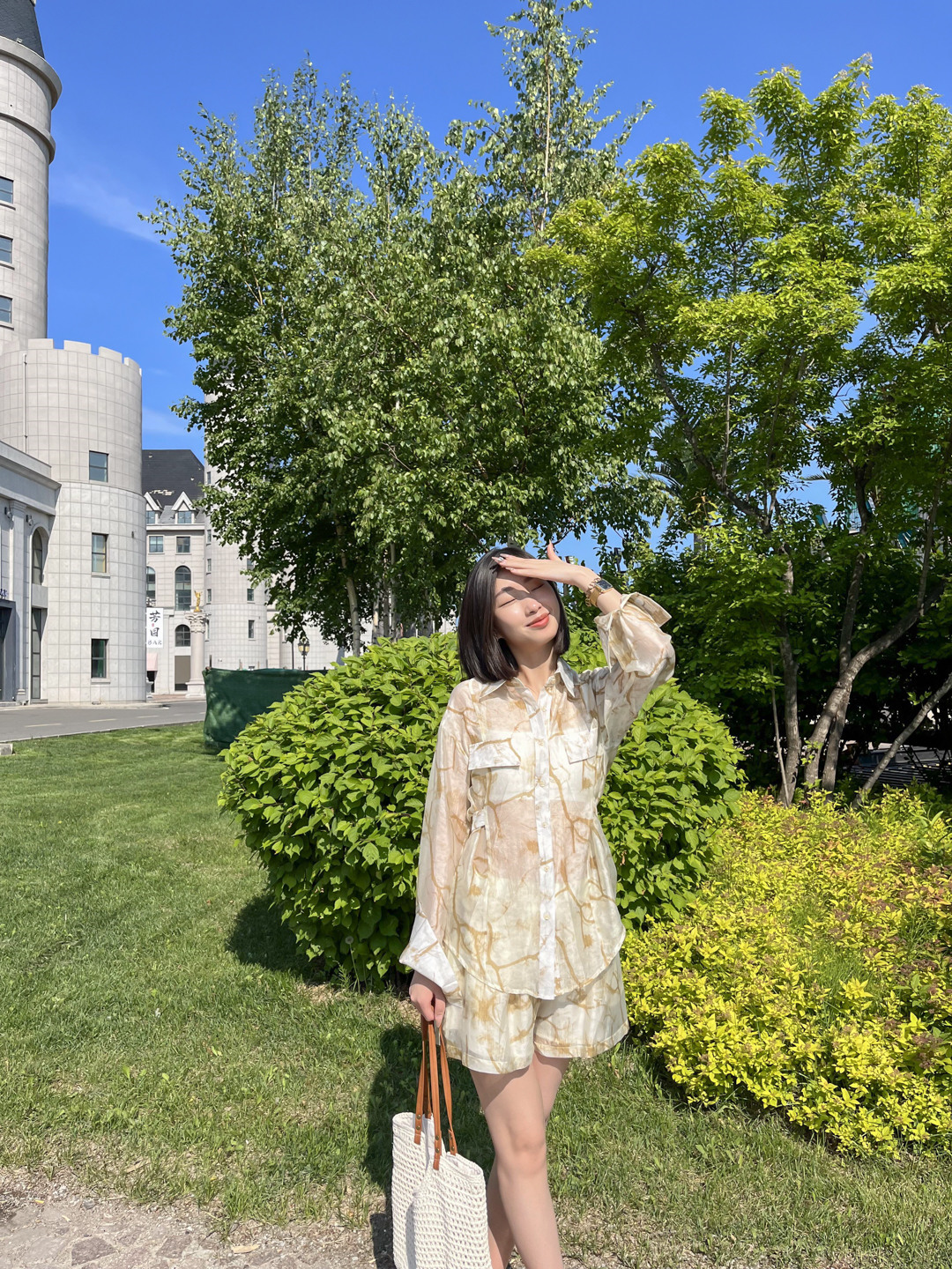 松江鹿都国际商业广场WHITEMOON白月女装