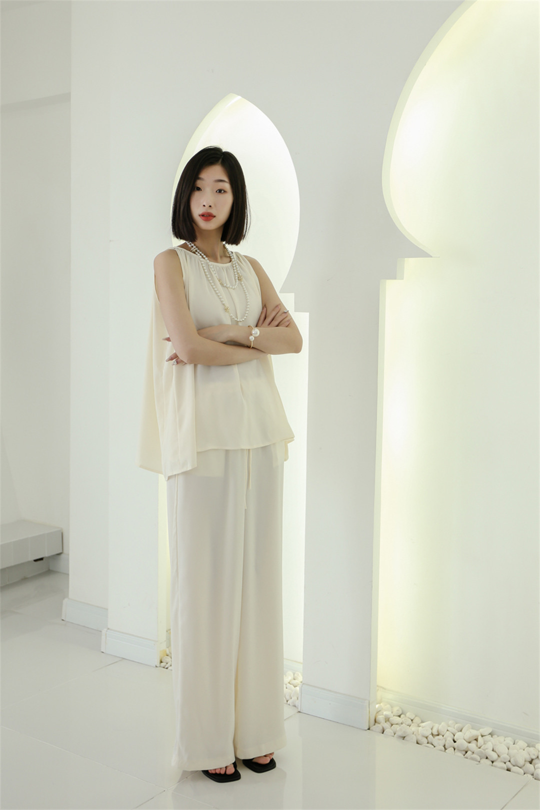 佳木斯市同江市通江街安捷小区白月女装