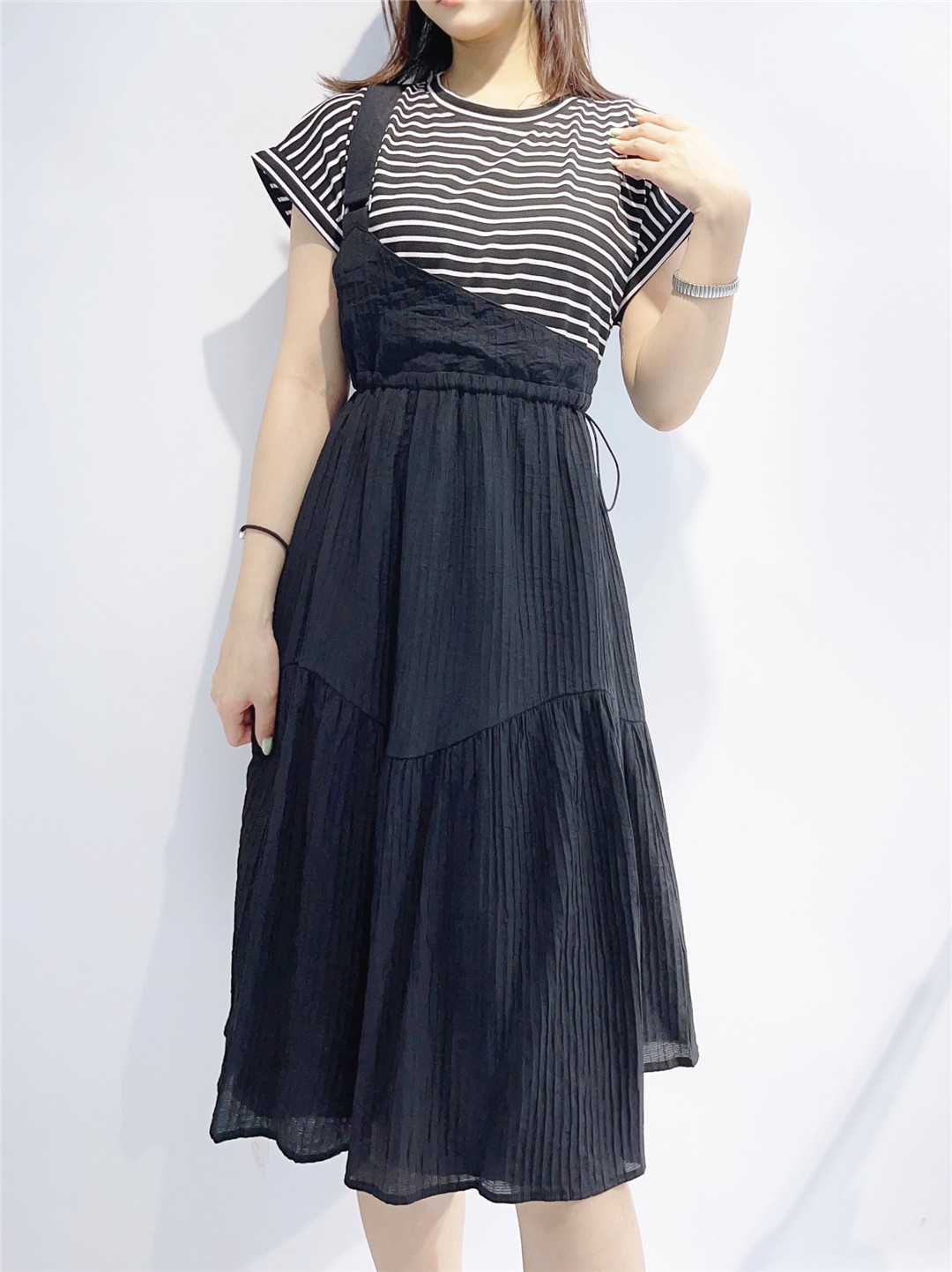 千城品牌时尚女装夏季新款展现独特魅力