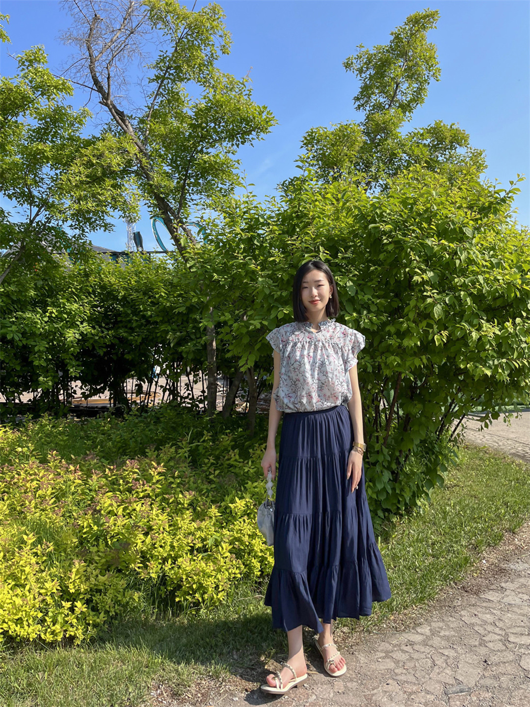 松江鹿都国际商业广场WHITEMOON白月女装