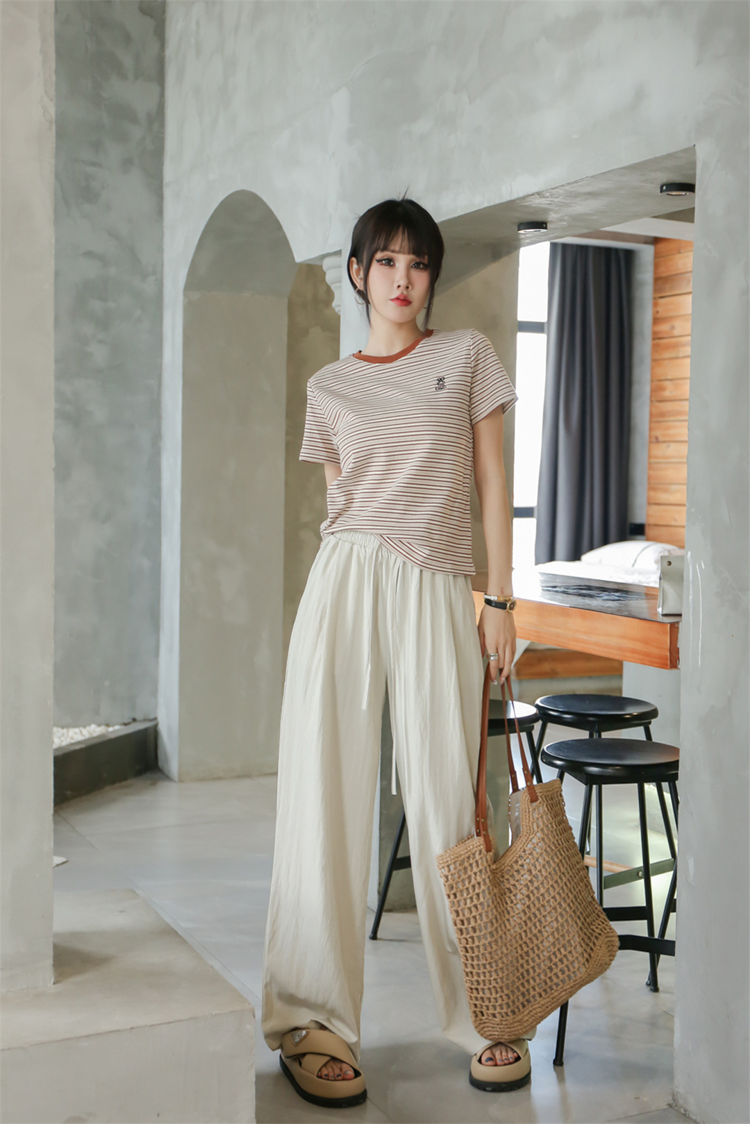 2024年母亲节千城品牌年轻时尚女装新款搭配指南