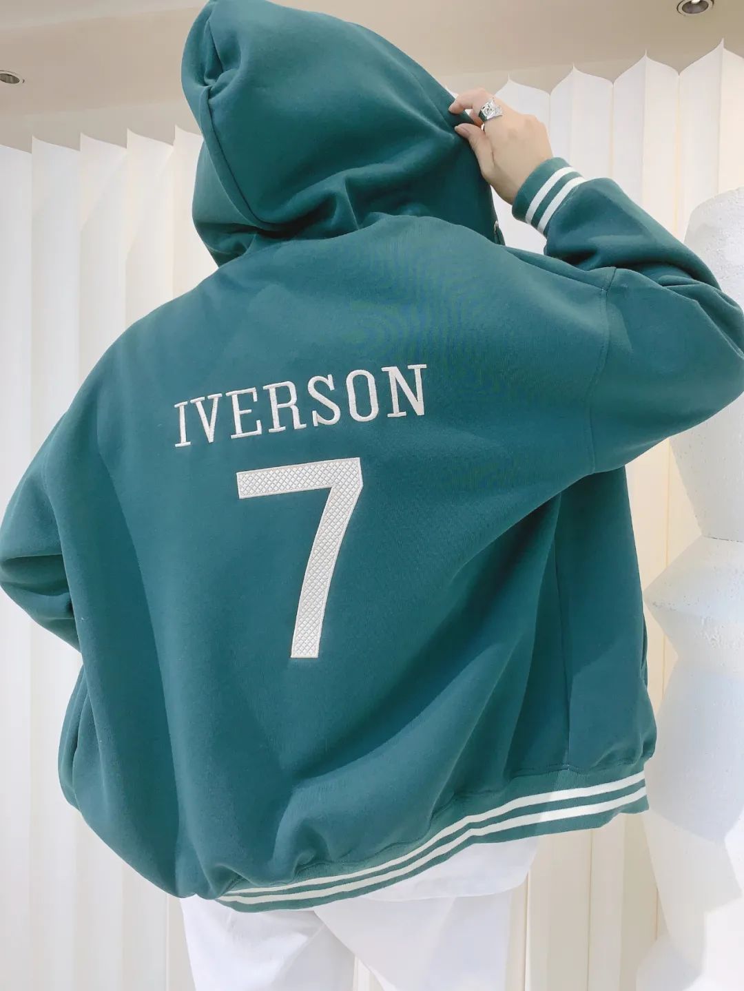 2023年时尚赢春的个性潮牌女装新款