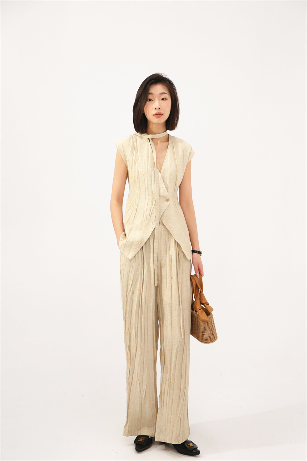 2024年我爱你节日白月时尚女装新款搭配