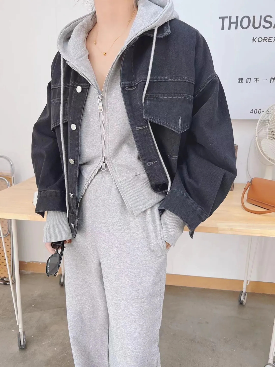 2022年早春系列新品时尚女装花样清新 别致新颖让你诗意盎然！