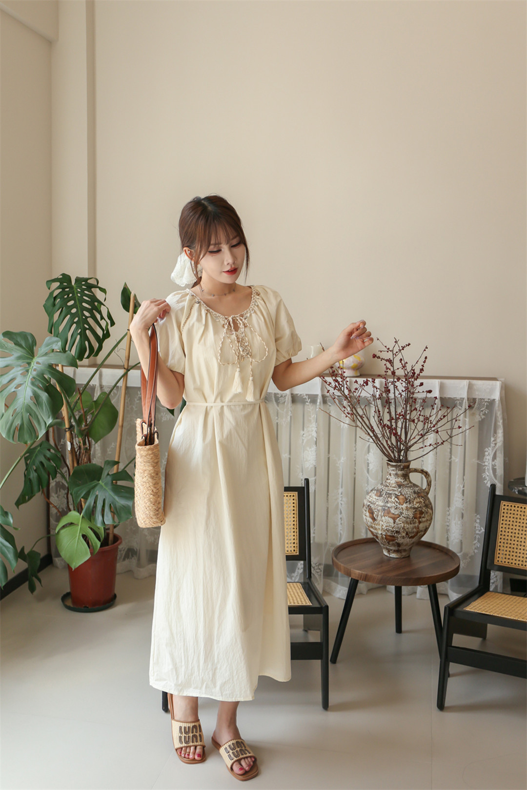 2025年千城新款夏季极简主义风格连衣裙.jpg