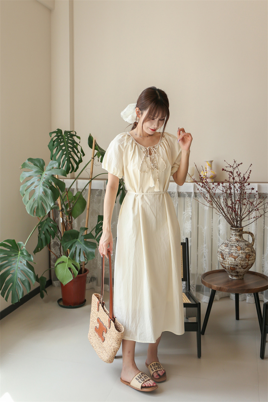 2025年千城新款夏季极简主义风格连衣裙.jpg