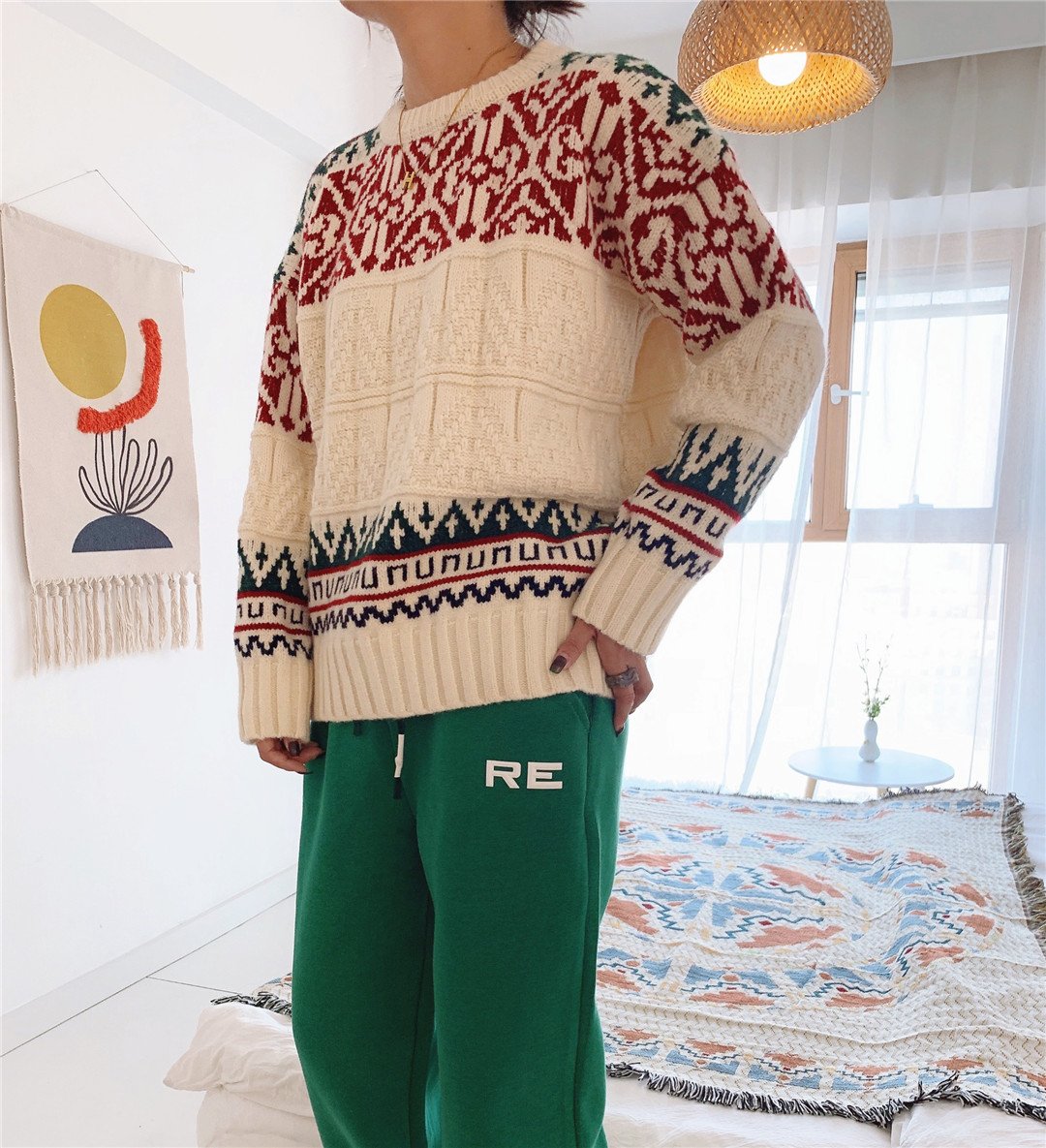 最新活力提花图案的毛衣