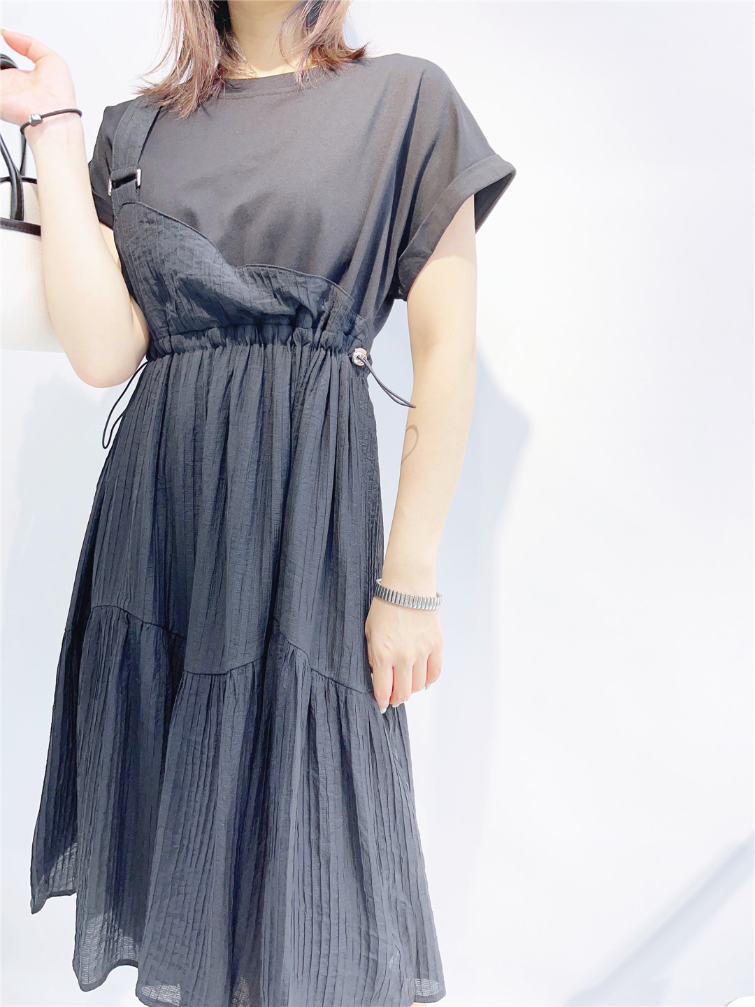 千城品牌时尚女装夏季新款展现独特魅力