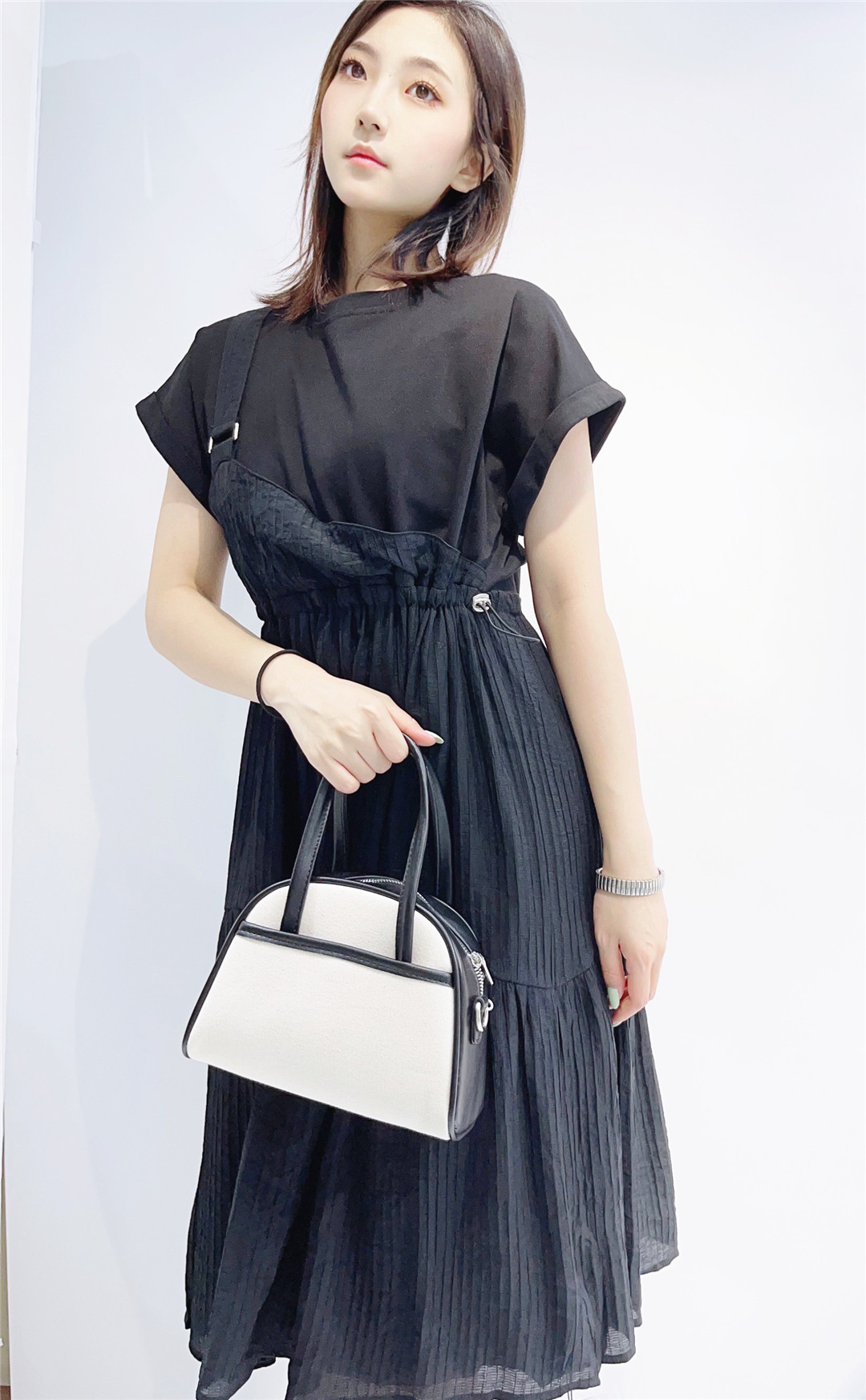 千城品牌时尚女装夏季新款展现独特魅力