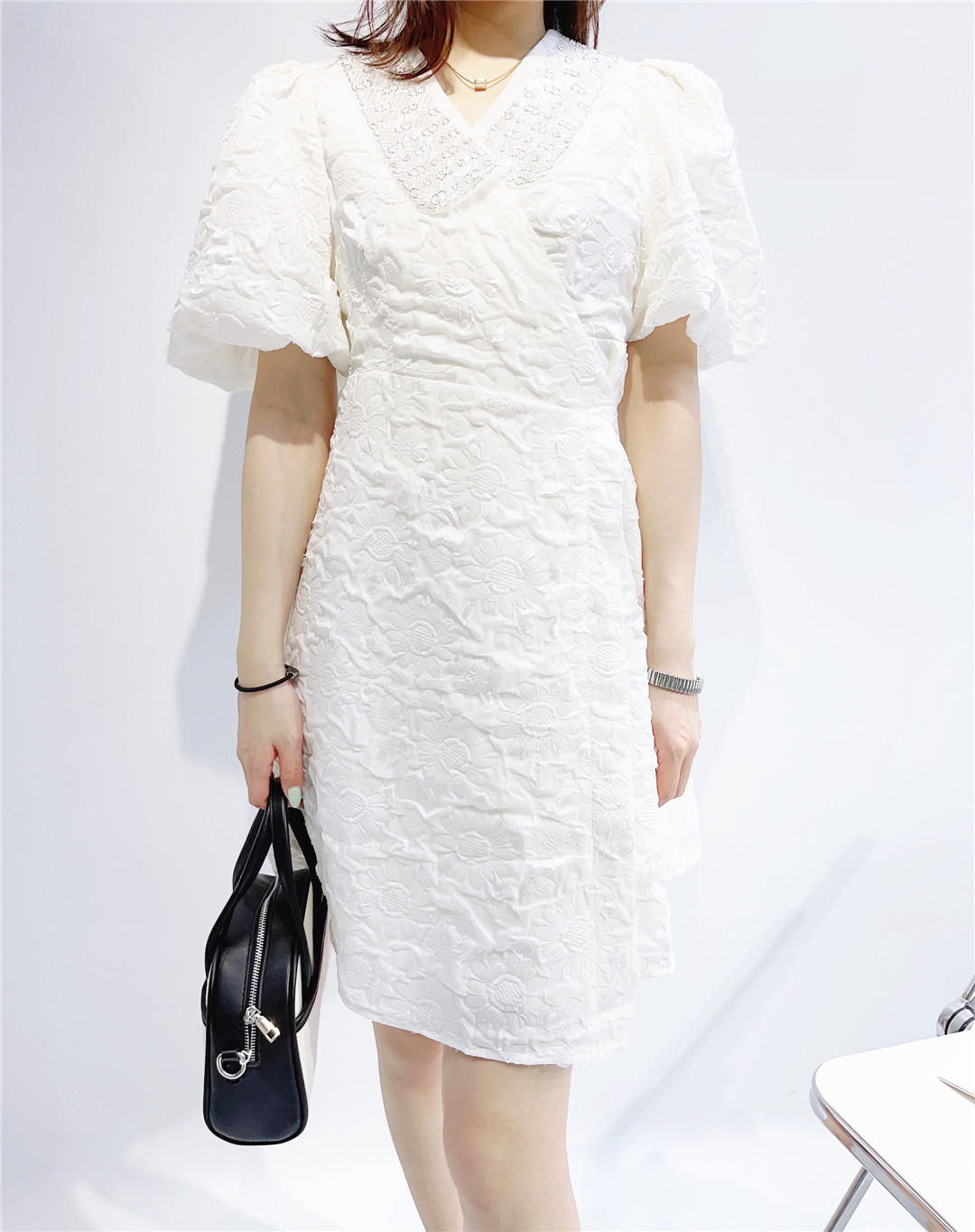 千城品牌时尚女装夏季新款展现独特魅力