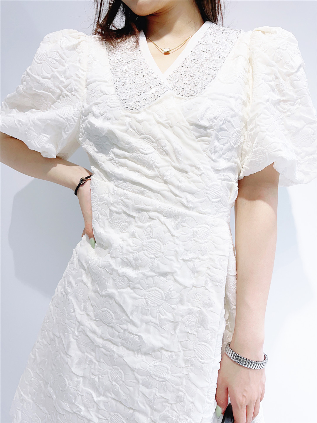 千城品牌时尚女装夏季新款展现独特魅力