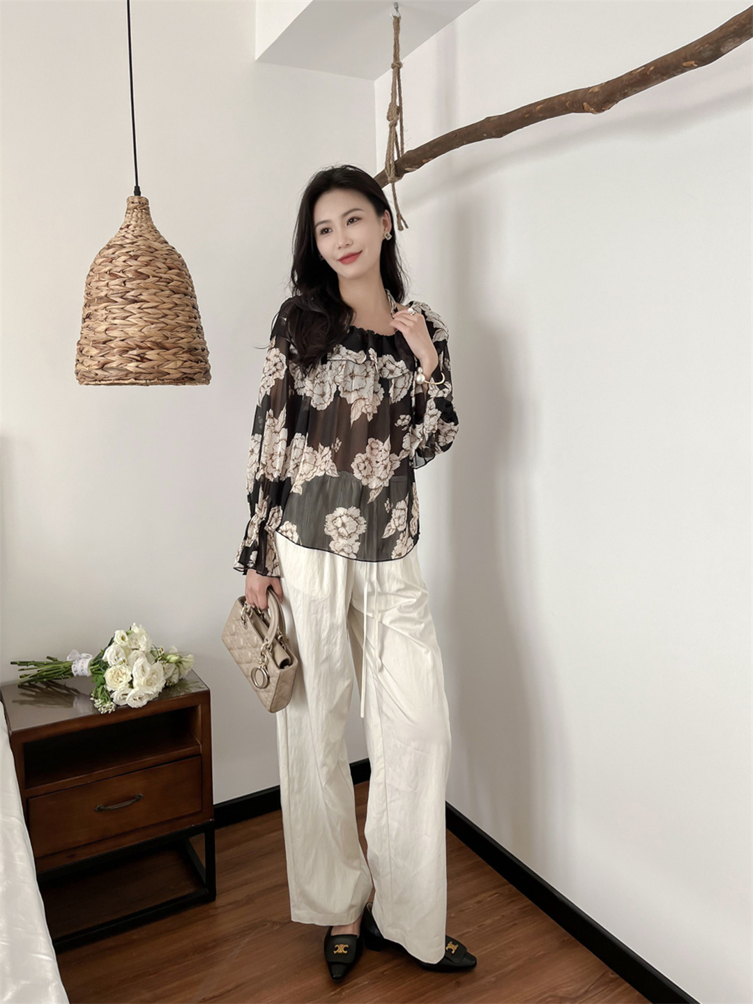 哈尔滨都市女性特色女装搭配的魅力展现