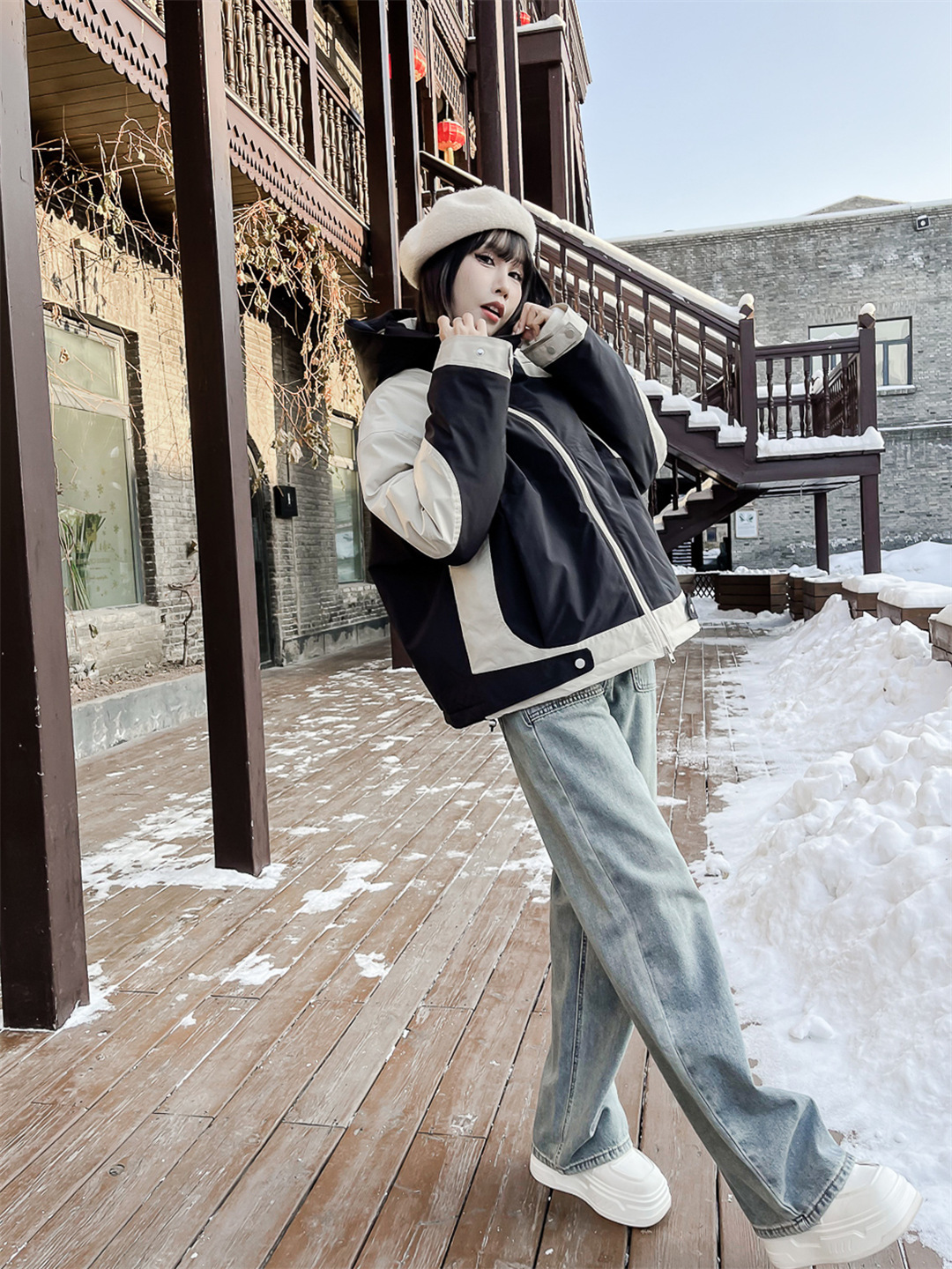 寒冷的冬季带来色彩斑斓的时尚千城女装的风采