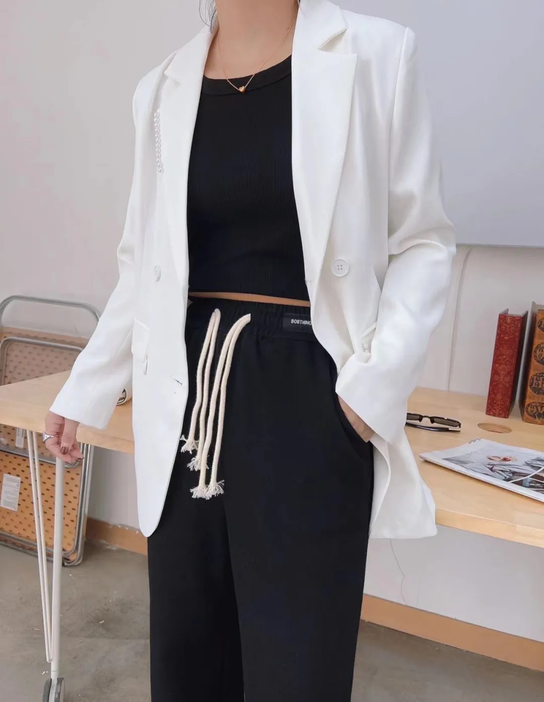 2022年早春系列新品时尚女装花样清新 别致新颖让你诗意盎然！