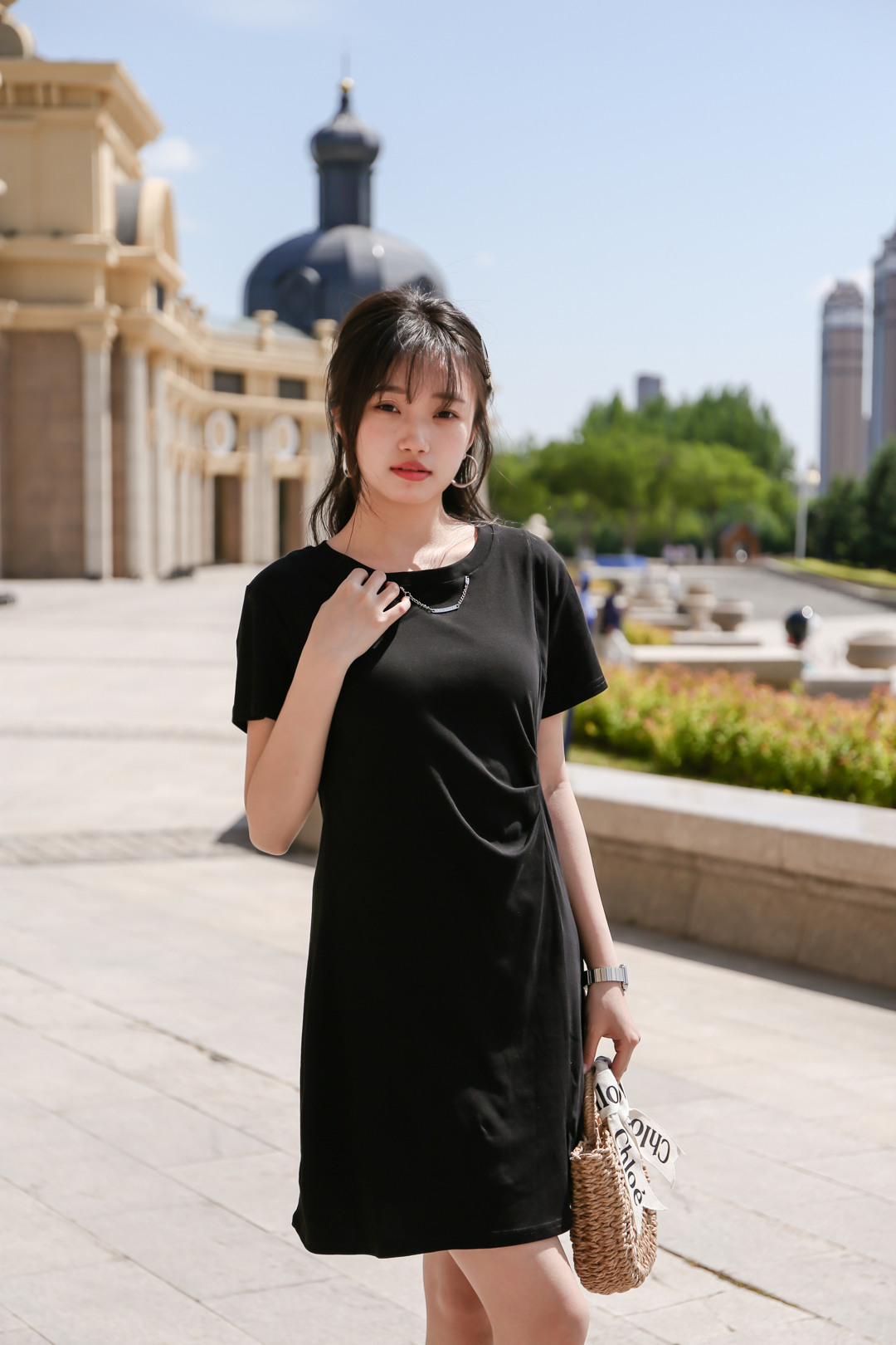 河北省秦皇岛市海港区新区千城时尚女装