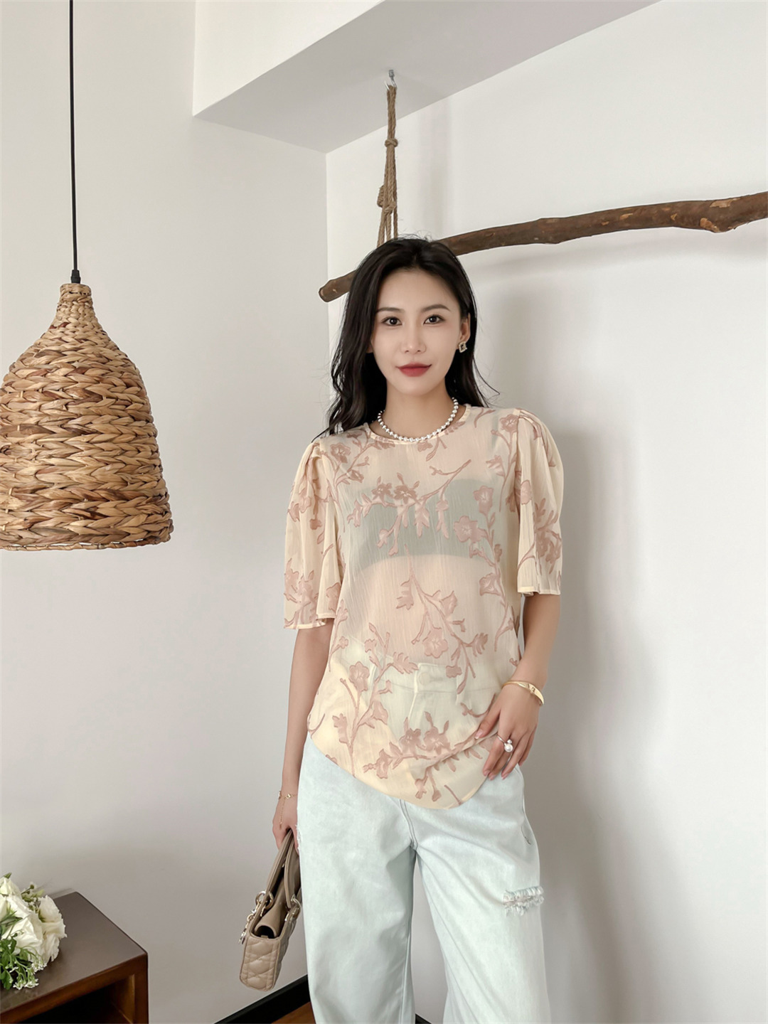 哈尔滨都市女性特色女装搭配的魅力展现