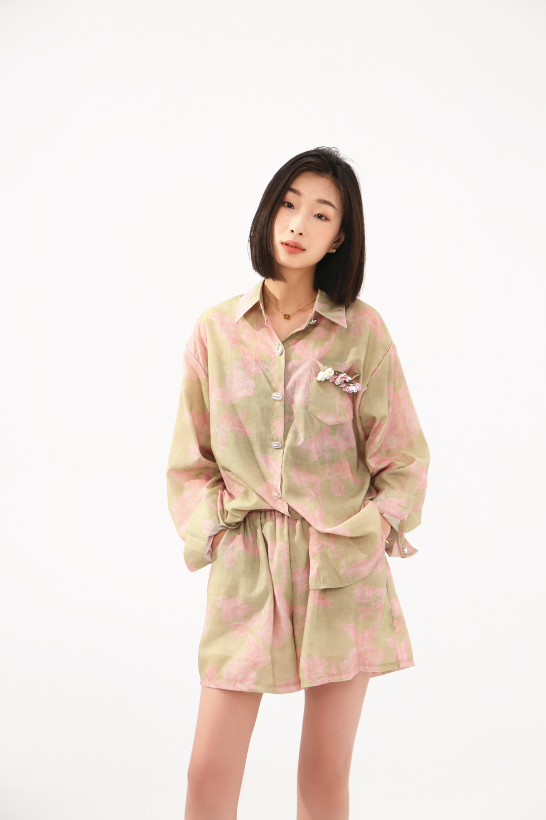 2024年我爱你节日白月时尚女装新款搭配