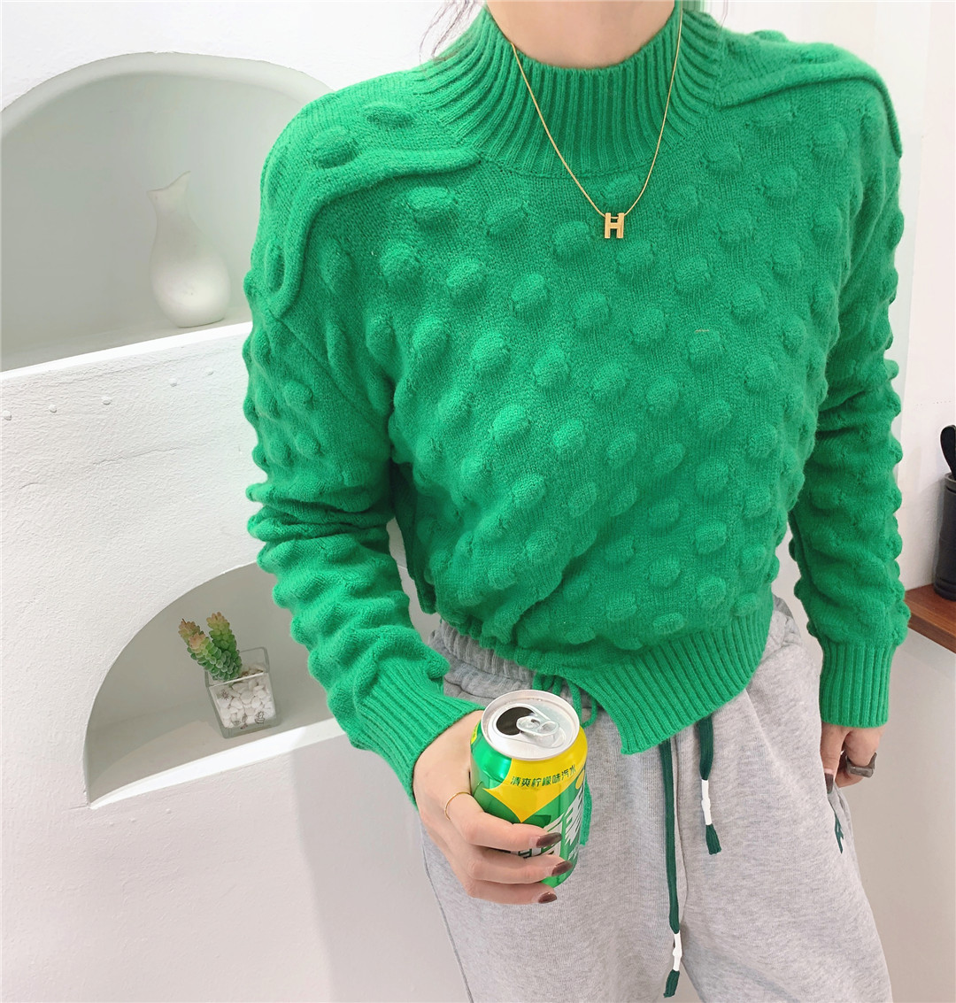 最新活力提花图案的毛衣