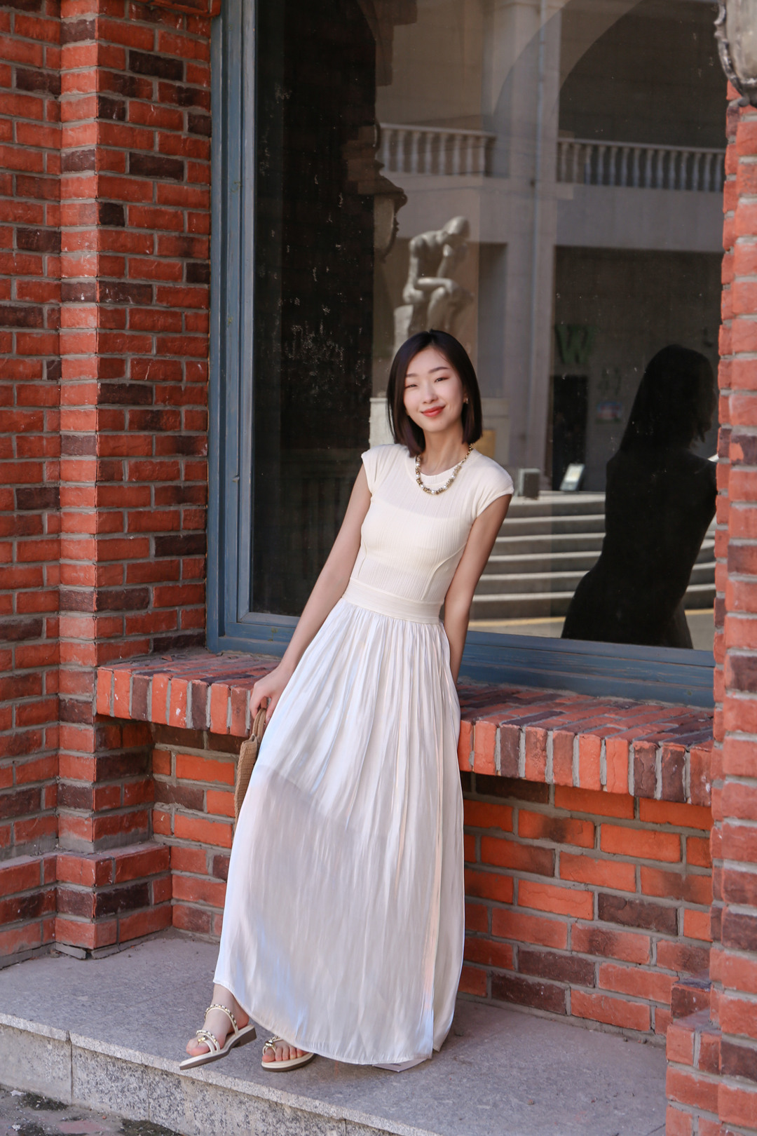 松江鹿都国际商业广场WHITEMOON白月女装