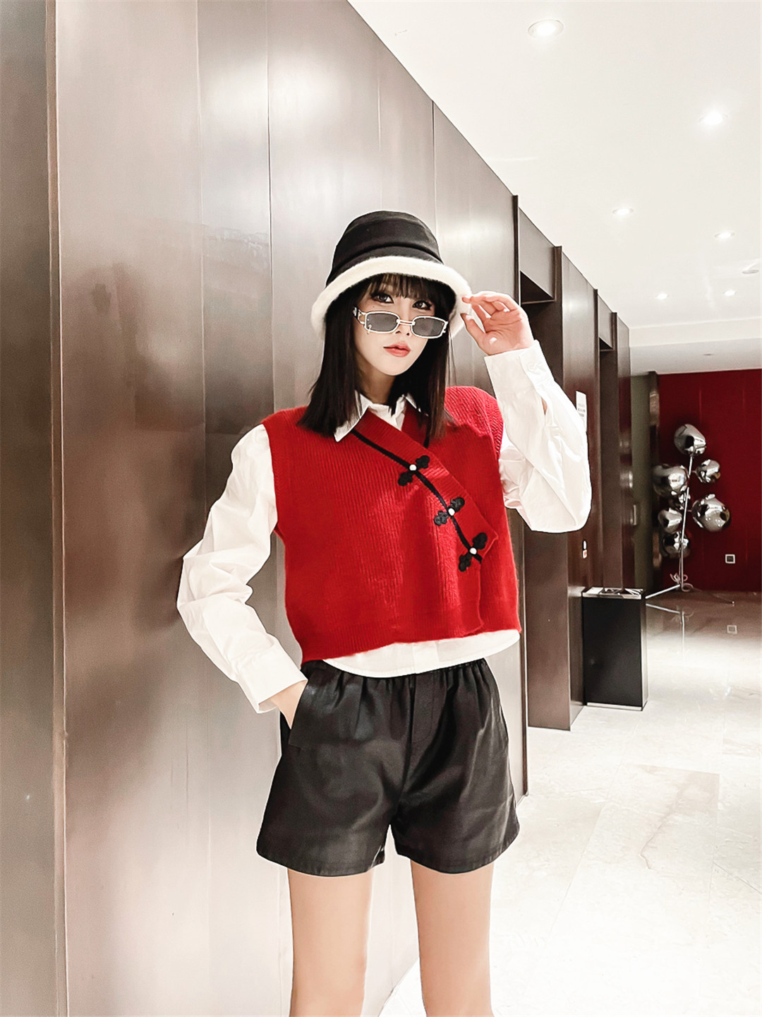 千城品牌女装设计师圣诞节新款时尚穿搭