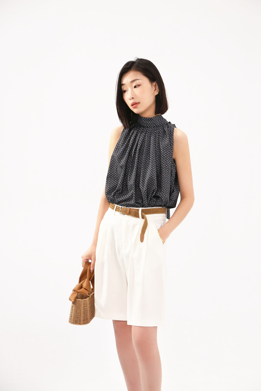 2024年我爱你节日白月时尚女装新款搭配