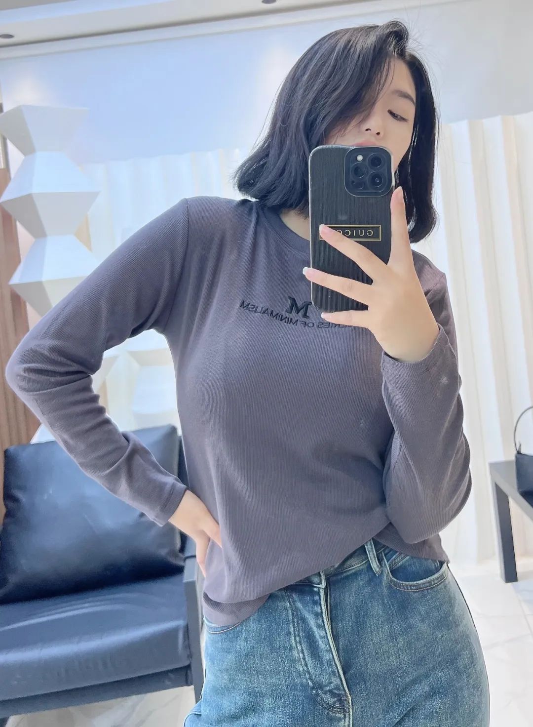 立冬小阳春般的室内长袖轻暧打底衫与柔软亲肤毛织衫穿搭