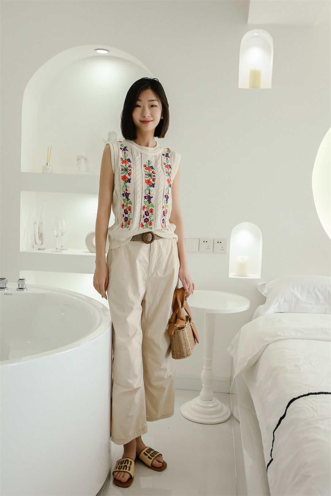 佳木斯市同江市通江街安捷小区白月女装