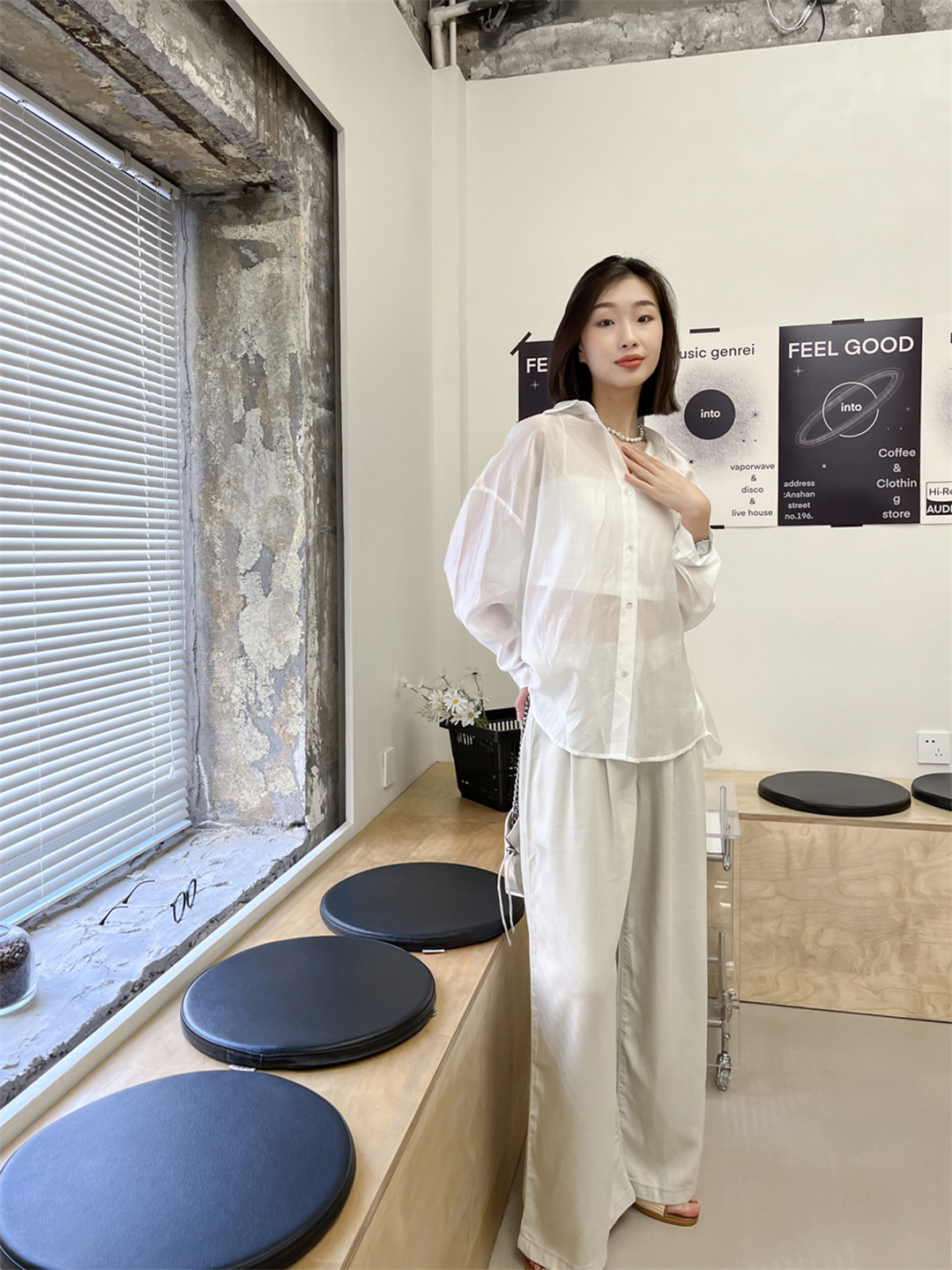 沈阳市沈河区文化路万达广场白月女装店