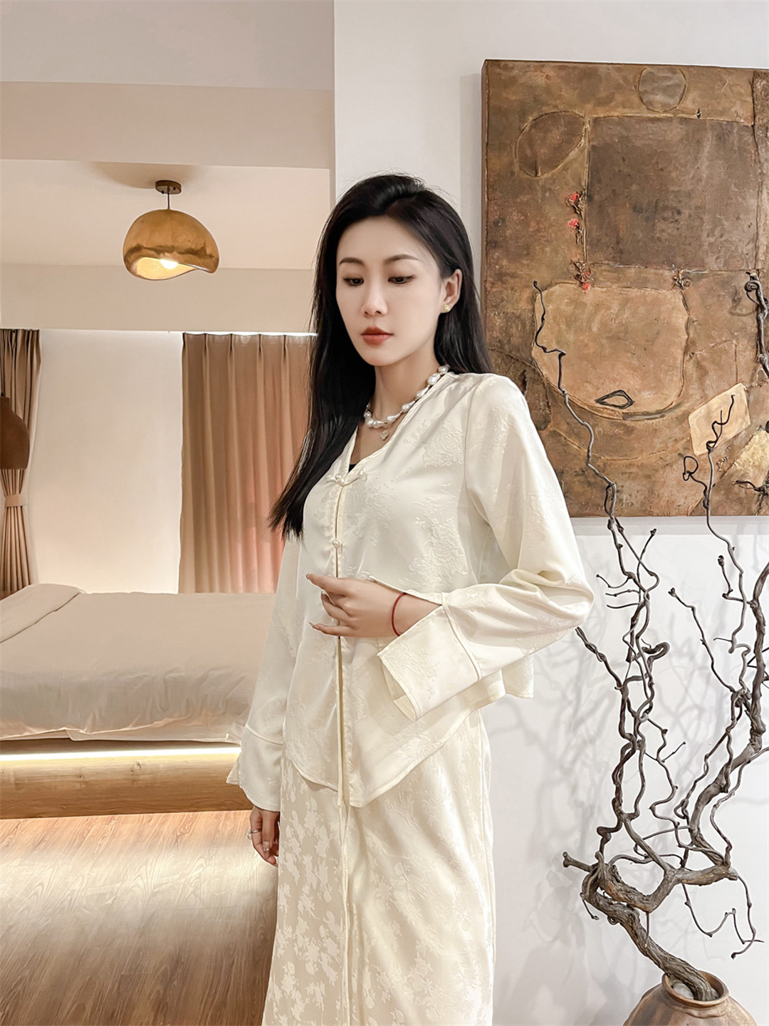 2024年春季新款白月女装王者风范华丽之韵宛若仙子下凡