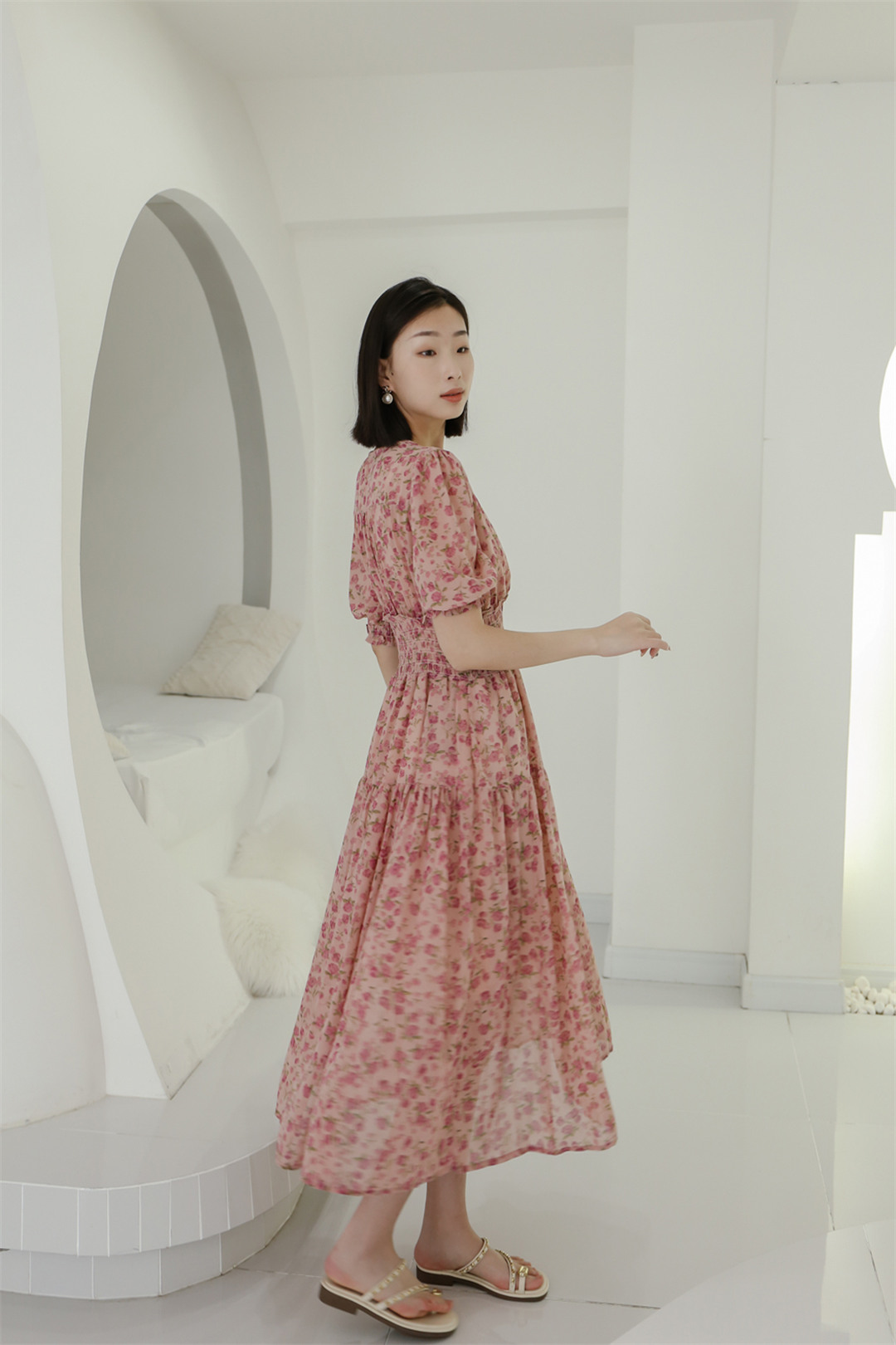 佳木斯市同江市通江街安捷小区白月女装