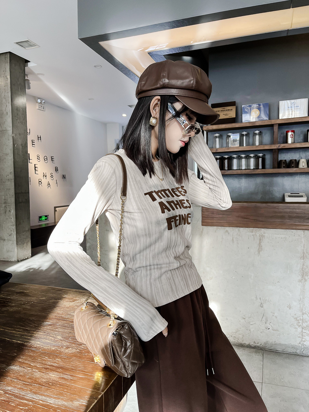 寒冷的冬季带来色彩斑斓的时尚千城女装的风采