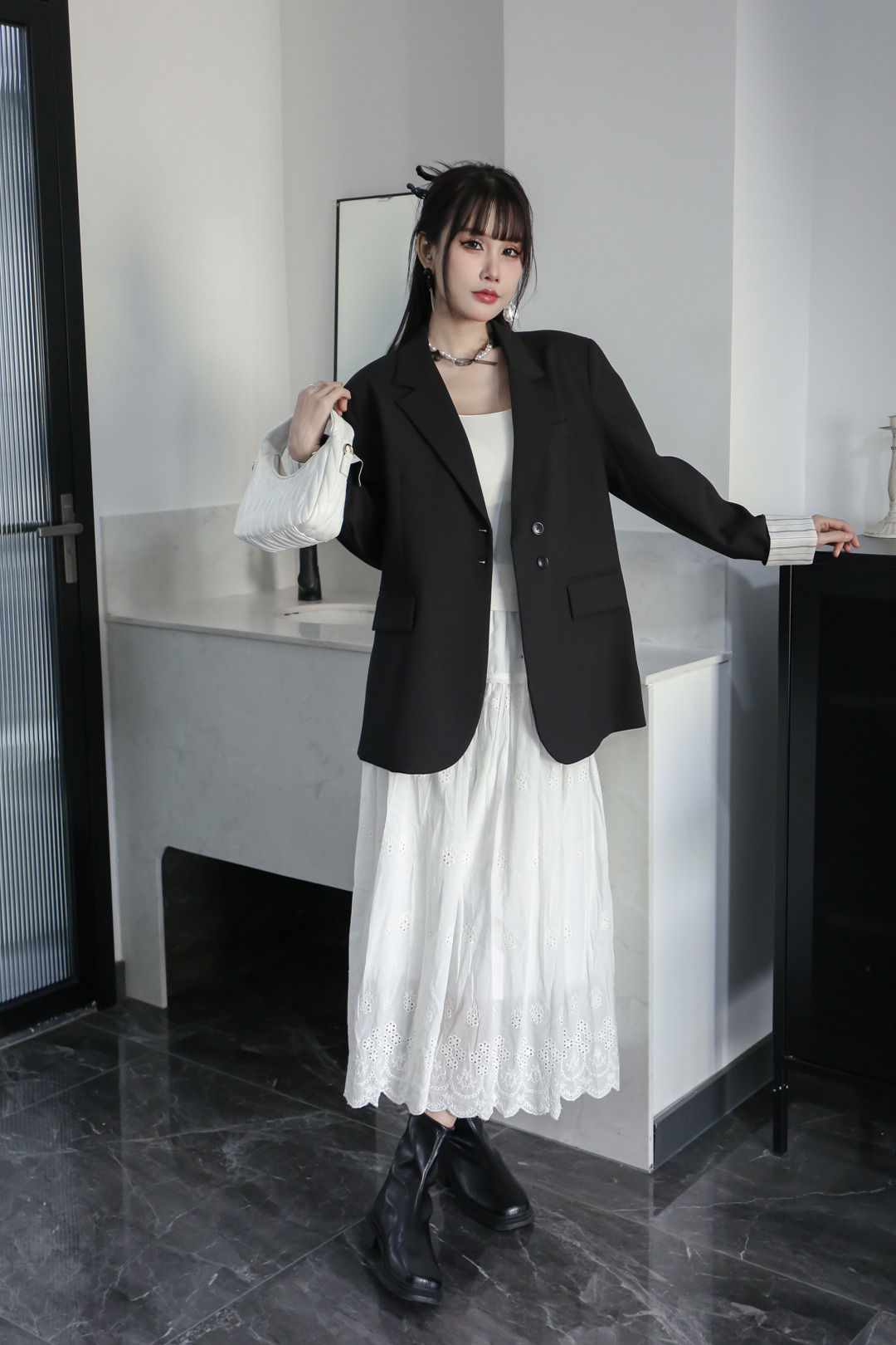 探索四月最新活力千城时尚女装穿搭趋势