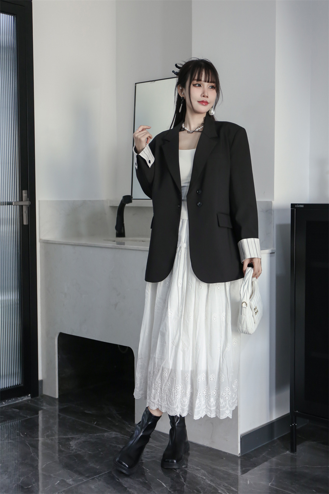 探索四月最新活力千城时尚女装穿搭趋势