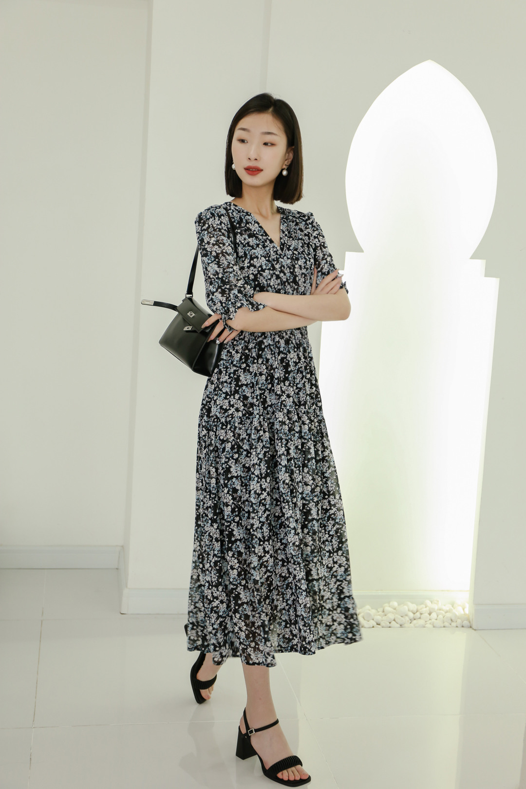 佳木斯市同江市通江街安捷小区白月女装