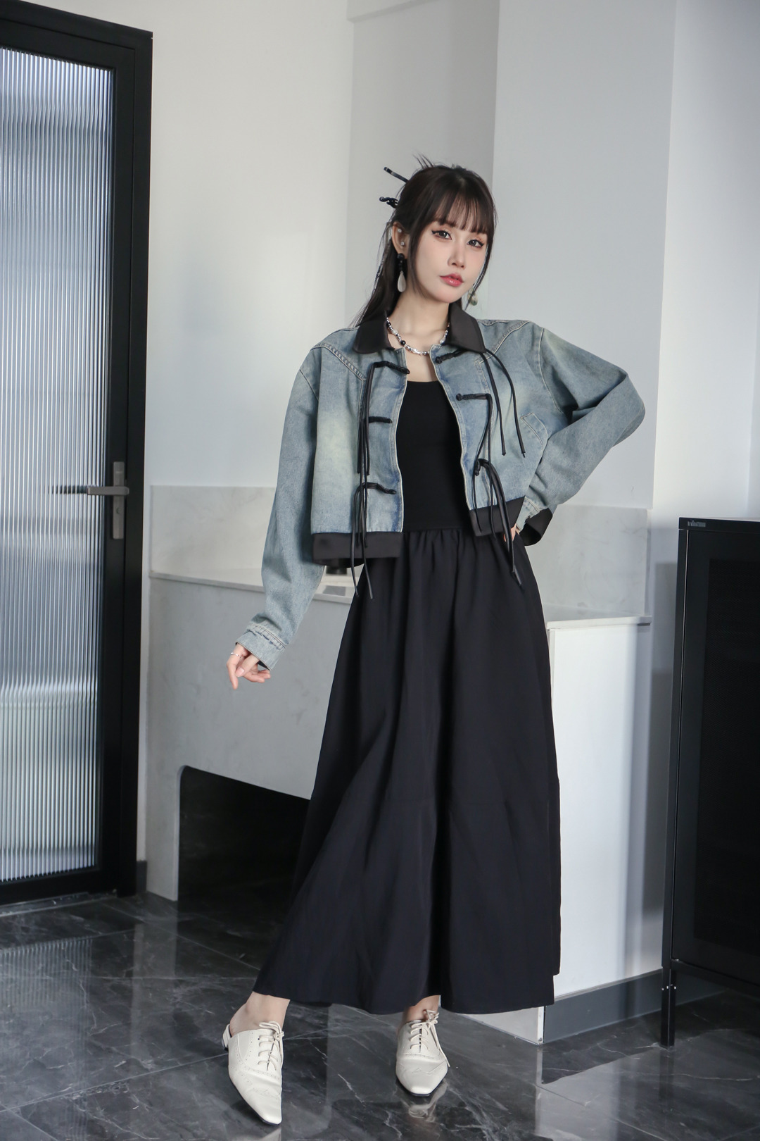 探索四月最新活力千城时尚女装穿搭趋势